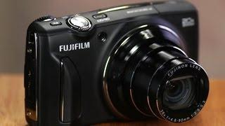 Fujifilms FinePix F900EXR great compact megazoom for enthusiasts and everyone else too.