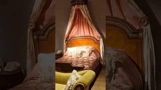 Taster Of Tomorrows Video - The Queens Bedroom....