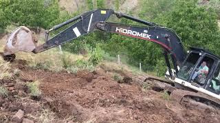 Eğimli Arazi Hidromek 220 Ekskavatör-Sloped Terrain Hidromek 220 Excavator