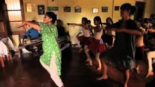 Sri Lanka - Tania Young à lécole de danse près de Kandy