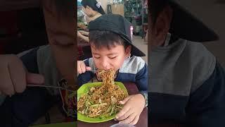 Boas mukbang mie goreng