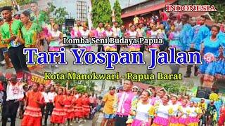 Suasana lomba tari yospan berjalan di kota manokwari papua barat - indonesia