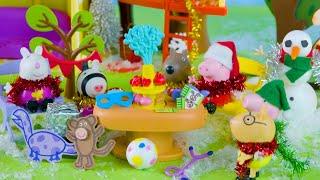 Peppa Pig Goes To The Christmas Tea Party  🫖 Adventures With Peppa Pig