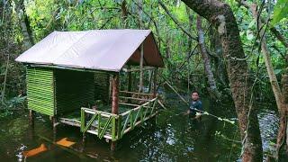 CAMPING HUJAN DERAS - MEMBANGUN SHELTER DI ATAS AIR DI DALAM HUTAN