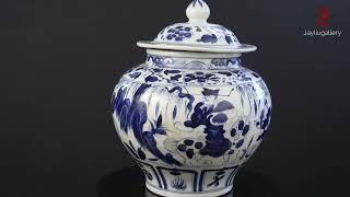 Chinese Works of Art， rare treasures blue and white Guiguzi General jar