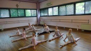 Lezione di danza con bambine 7-10 anni  insegnante Maria Kovaleva