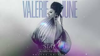 Valerie June - Stay Acoustic Visualizer