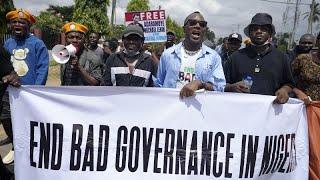 Thousands of Nigerians demonstrate as country celebrates independence day