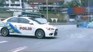 Malaysia police Evo 10 chasing Nissan 180sx