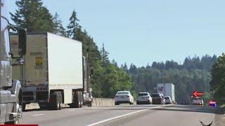 Crash closes I-5 southbound lanes near Salem