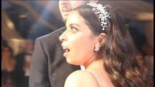 الفنان #تامر_حسني يفاجئ عروسين في أمريكا.. والعروس تصاب بصدمة
