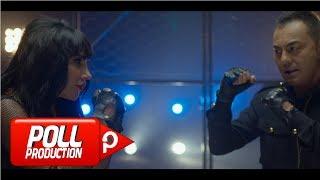Hande Yener Ft. Serdar Ortaç - İki Deli  Official Video 