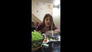 Donna Brizuela eating time live