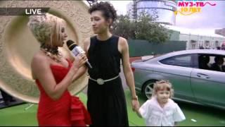 Елена Борщёва на красной дорожке Премии Муз-ТВ 2012