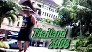 Honda Asia bike tour mit Motorrad Honda CB ohne Helm durch Thailand Krabi Ao Nang Asien