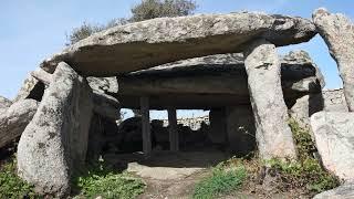 Sardinien - Insel der Megalithen  Die Grabbauten der Jungsteinzeit und Bronzezeit