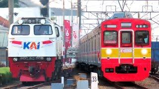 Kumpulan Kereta Api KRL Commuter Line di Stasiun Depok KRL JR 205 & Lokomotif CC 206 Bawa Bendera 