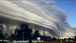 Strange scary clouds appearing in the sky of Michigan U.S.A