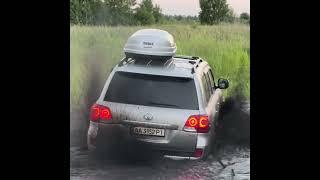 #OFFROAD в болоте на стоковой Toyota LC-200 часть-1 #shorts