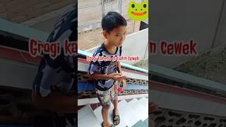 Tepuk pramuka pakai latto-latto tapi grogi karena diliatin cewek.