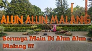 Main Di Alun Alun Kota Malang...