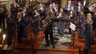 Baadsvik plays Star of Betlehem with the Royal Norwegian Air Force Band