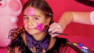 Nastya joga Pink vs Black Challenge com Wednesday  Pink vs Black Challenge