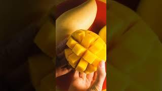 आम काटने का अनोखा तरीका #Shorts  Cutting a Mango  Indian Summers with Mangoes  Life Hacks