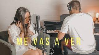 ME VAS A VER - BERET  Cover en directo + Letra - Carolina García