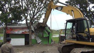 Berkah Ramadan Puluhan Warung Esek Esek di Kudus Di Bongkar Paksa