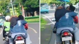 Viral Pasangan Sejoli Om Dan Tante Terciduk Mesum di Atas Sepeda Motor