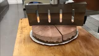 manual round cake cutting - ultrasonic cake slicing - CHEERSONIC