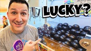 Lucky Mystery Black Ball Claw Machine