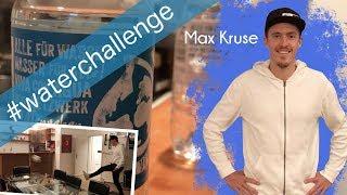 #Waterchallenge - Max Kruse spielt im Büro Fußball