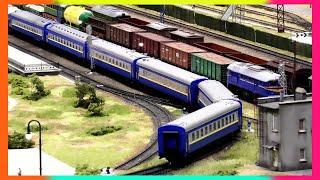 Електропоїзд ЕР2-305 та поїзди на модельній залізниці Частина 4