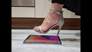  EXPERIMENT HIGH HEELS VS APPLE IPAD AIR  Crushing & Crunching Things #ASMR#AIRPODS #Shorts