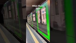 Milan Metro Train closes door departing at Garibaldi FS #milan #train #subwaytrain #metrotrain
