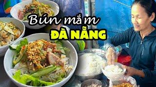 Việt Food  Bún Mắm Bà Sinh Độc Lạ Gần 30 Năm Vẫn Luôn Đông Khách