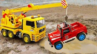 Crane Excavator Construction Vehicles rescues Jeep Car Police Car Stuck in Mud - Car Toy Stories