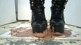 Black ankle boots crush Cake