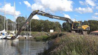 Volvo EC240B long reach dredging