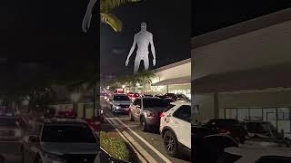 EXCLUSIVE FOOTAGE Aliens Spotted in Miami Mall