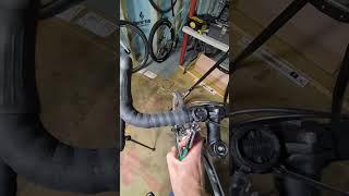 Bicycle Mechanic Zip Tie Tightening Hack #bicyclemechanic #lifehacks