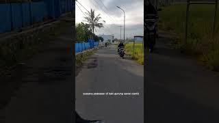 Suasana syahdu pedesaan di kaki gunung sawal #shorts #short #ytshorts