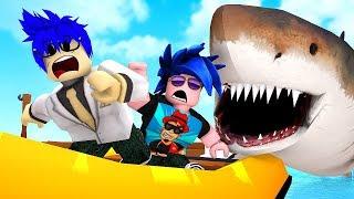 ¡CUIDADO CON EL TIBURON GIGANTE  - LOS COMPAS ESCAPAN DEL MEGALODON EN ROBLOX