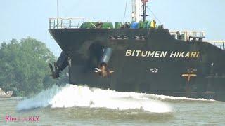 Rarely See Ships Nearly 10000 Tons Running Speed ​​Nearly 50kmh