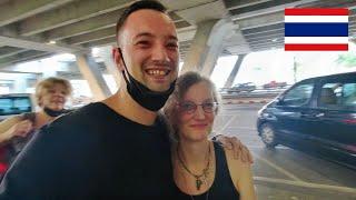 Emotional Reunion With My Mom In Bangkok Thailand 