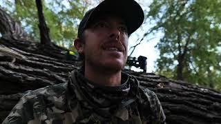 Stalking Bottomland Hogs with Bow   Close Encounter