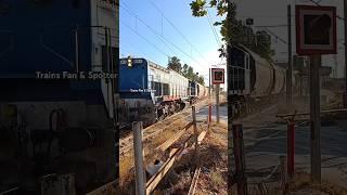 Passage of the oldest locomotive in SNTF rolling stock EMD GT26CW class 060DF17 model 1973