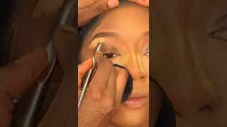 How to Highlight Under your brows #viralvideo #makeup #makeuptutorial #makeuptricks #makeupartist